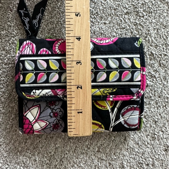 NWT Vera‎ Bradley Euro Wallet in Moon Blooms Retired Pattern Black Pink Floral - Picture 5 of 5